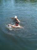 На озері Рапне для людей з інвалідністю провели відкрите заняття з плавання