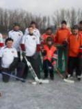 У Горлівці зимовий сезон закрили товариською зустріччю з хокею серед аматорських команд