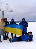 Представники Донеччини розгорнули прапори на Говерлі та Петросі