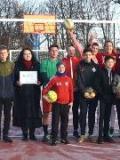 Учнівська молодь Вугледару отримала сучасний спортивний майданчик